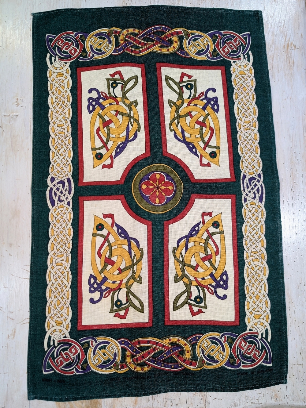 Vintage Ulster Weavers Irish Linen Tea Towel Textiles < Celtic Knot Pattern >